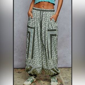 POL Green Patterned Pants